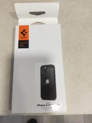 Custodia Spigen per iPhone 13 mini