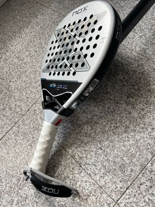 Pala Padel NOX AT10 Luxury 18K