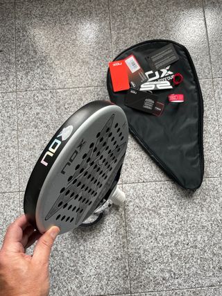 Pala Padel NOX AT10 Luxury 18K