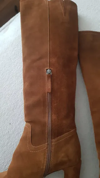 Botas altas ante Gloria Ortiz marrones