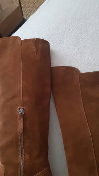 Botas altas ante Gloria Ortiz marrones