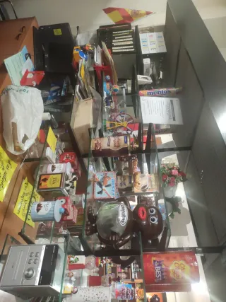 Se venden todas las estanterías