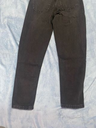 Pantalón vaquero negro Stradivarius Talla 32