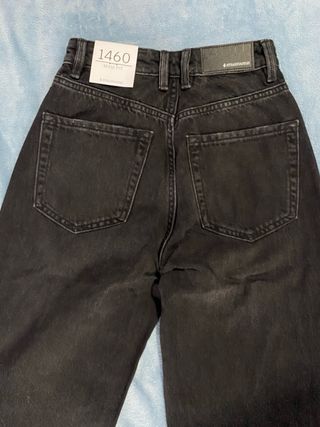 Pantalón vaquero negro Stradivarius Talla 32