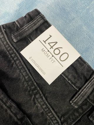 Pantalón vaquero negro Stradivarius Talla 32