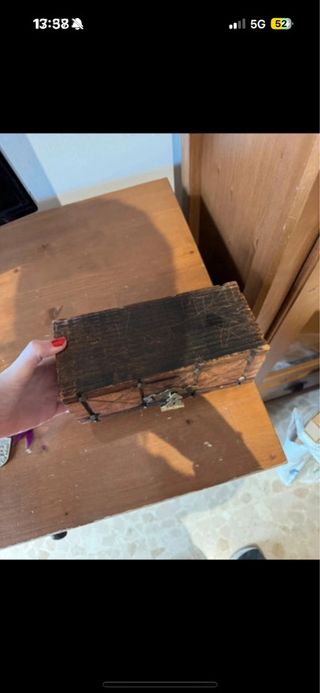 Caja joyero madera con cierre dorado