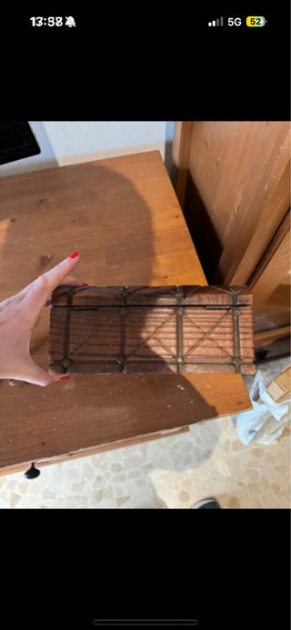 Caja joyero madera con cierre dorado