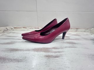 Zapatos de tacón rojos