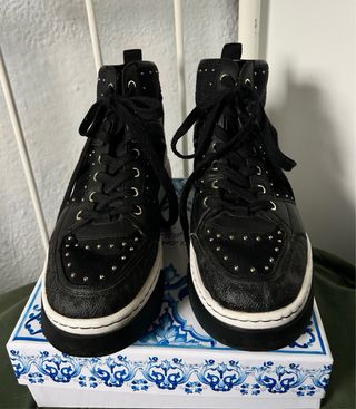 Zapatillas Michael Kors Negras y Doradas