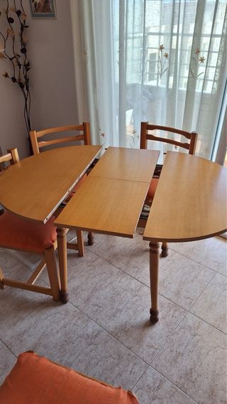 Mesa de comedor extensible de madera