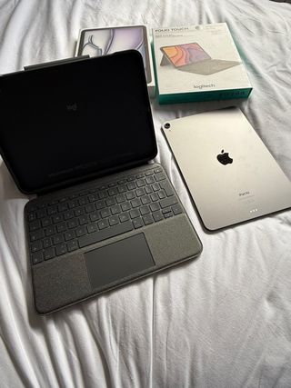 iPad Air 11 + Teclado Logitech Folio Touch