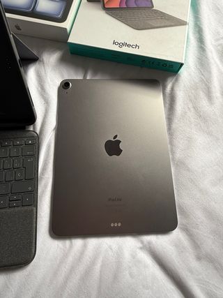 iPad Air 11 + Teclado Logitech Folio Touch