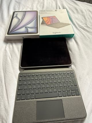 iPad Air 11 + Teclado Logitech Folio Touch