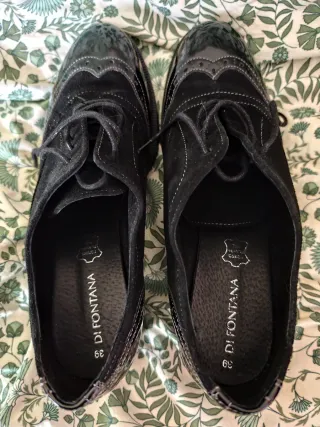 Zapatos charol y cuero negros