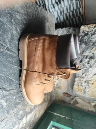 Botas estilo monte talla 39