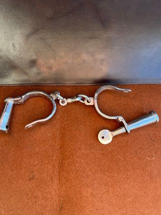 Manette antiche cromate con chiave