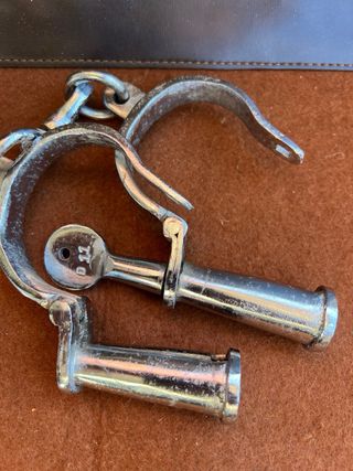 Manette antiche cromate con chiave