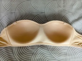 Sujetador sin tirantes beige