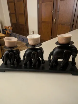 Portacandele elefanti in legno e metallo