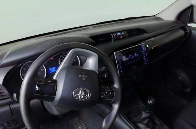 Toyota Hilux Toyota Hilux 2.4 D-4D Cabina Doble GX