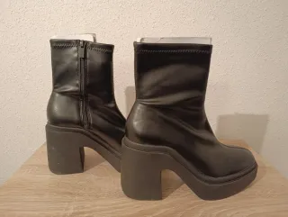 Botines negros de mujer