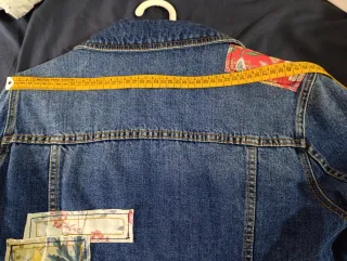 Cazadora vaquera Desigual patchwork