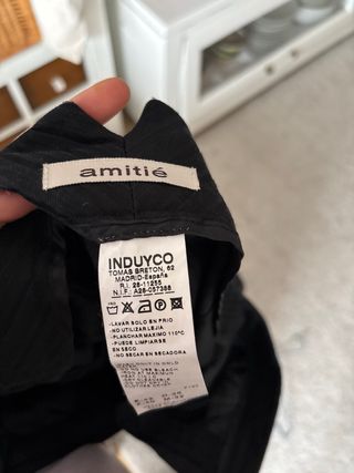Traje de chaqueta y pantalón negro