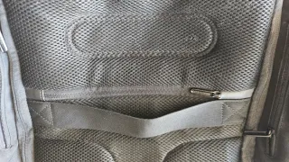 Zaino XD Design porta laptop, 8 tasche, cavo USB