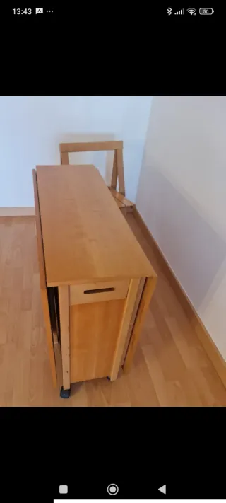 Mesa plegable de madera