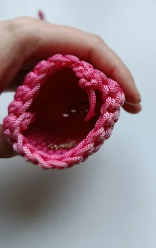 Portachiavi rosa macramè handmade