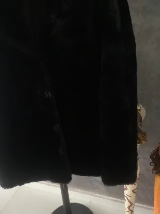 Abrigo Capucha Piel Sintética Zara T.42