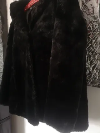 Abrigo Capucha Piel Sintética Zara T.42