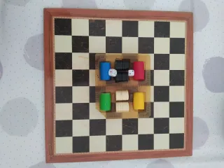 Lote juegos de mesa damas, parchís, oca