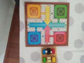 Lote juegos de mesa damas, parchís, oca