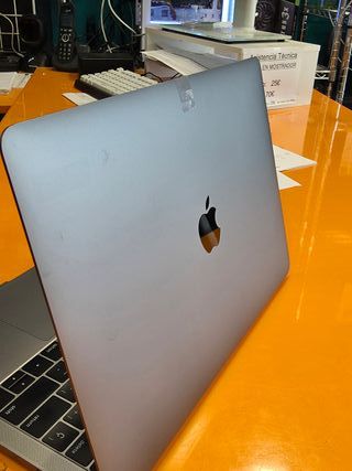 MacBook Pro 13 i7 16GB RAM 1TB SSD 2018