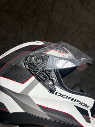 Casco Scorpion Moto Blanco y Negro