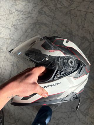 Casco Scorpion Moto Blanco y Negro
