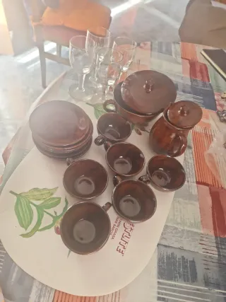 Juego de café de cerámica marrón