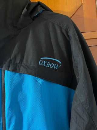 Chaqueta Oxbow azul y negra