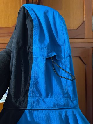 Chaqueta Oxbow azul y negra