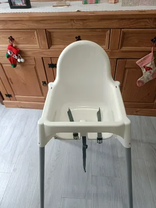 Trona bebé Ikea blanca