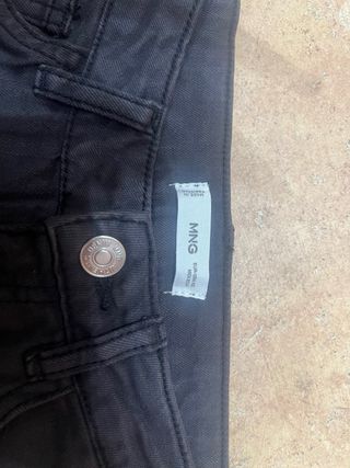 Vaqueros cargo Mango negros