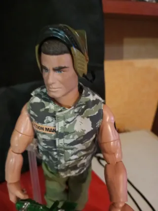 Muñeco Action Man militar con accesorios