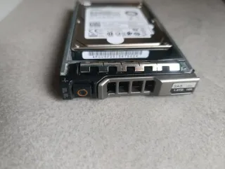 4x 1.8TB 2.5 SAS Dell