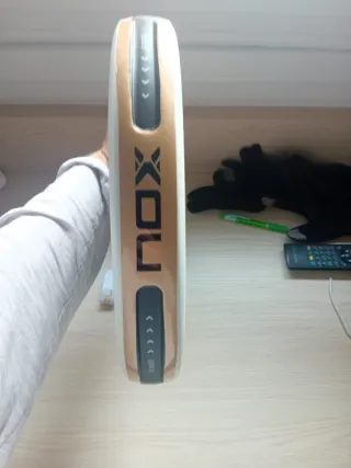 Pala NOX AT10 Genius 12K Alum XTREM