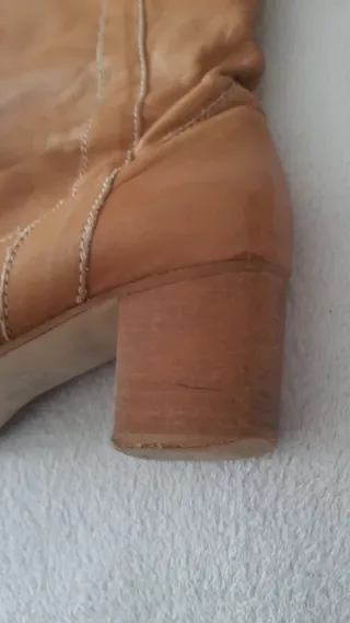 Botas de piel color coñac