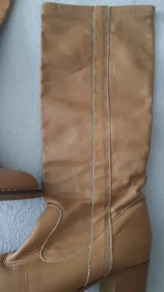 Botas de piel color coñac