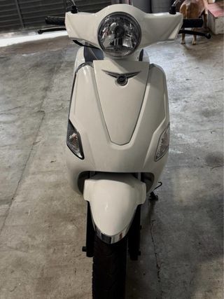 Moto 125cc Blanca Zahara Nueva