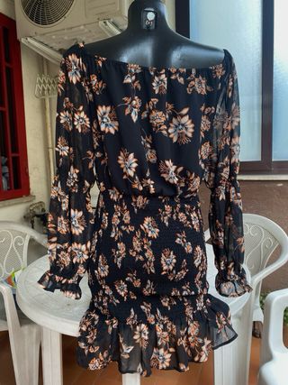 Guess Abito Floreale Off-Shoulder