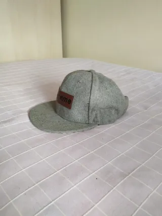 Gorra Supreme Gris